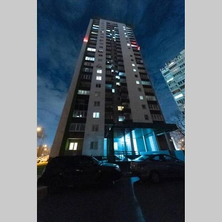 Чудесная 2 Комнатная Квартира Люкс Уровня Теремки Kiev Luaran gambar